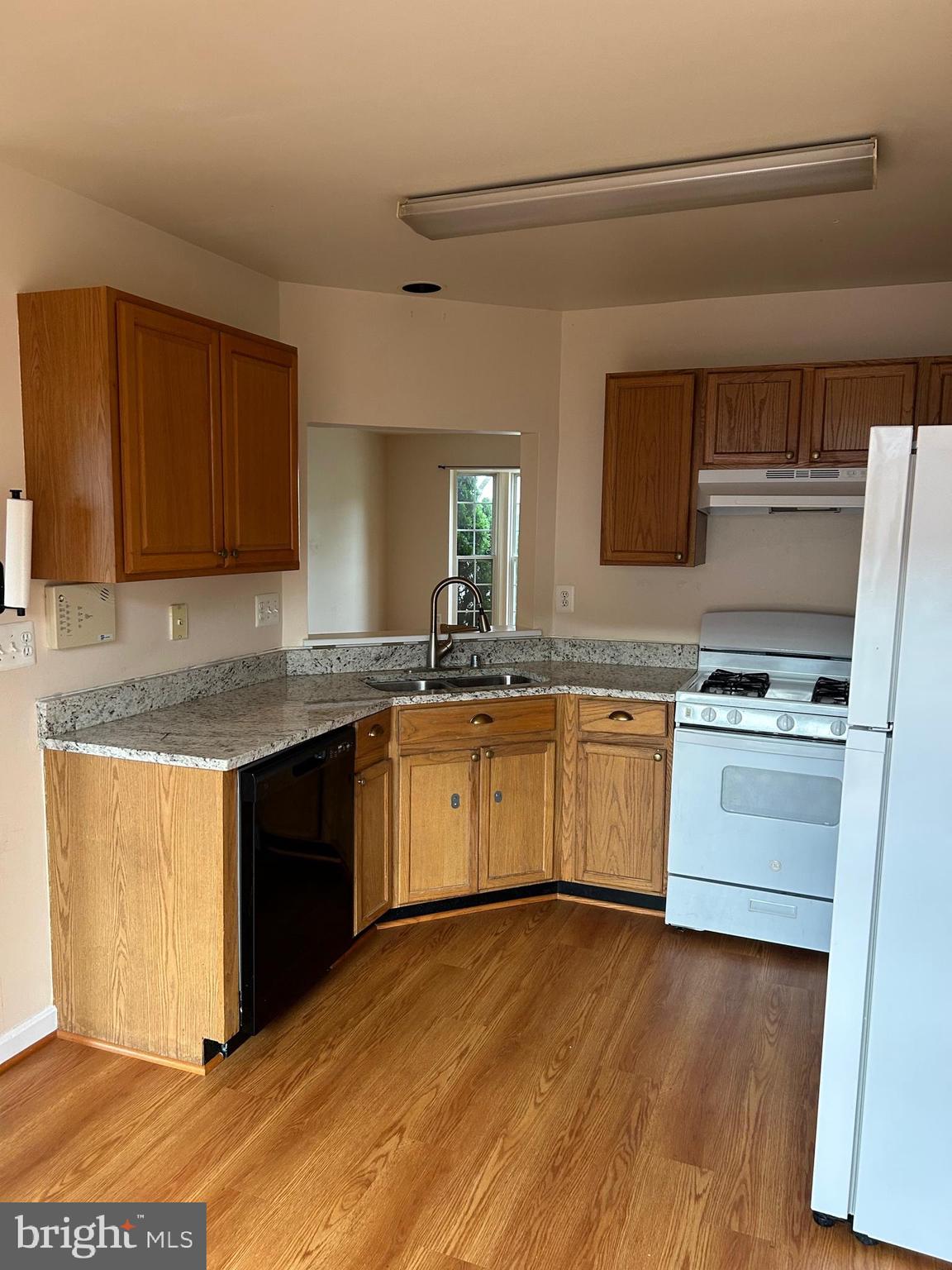 SEVEN OAKS - Residential Lease