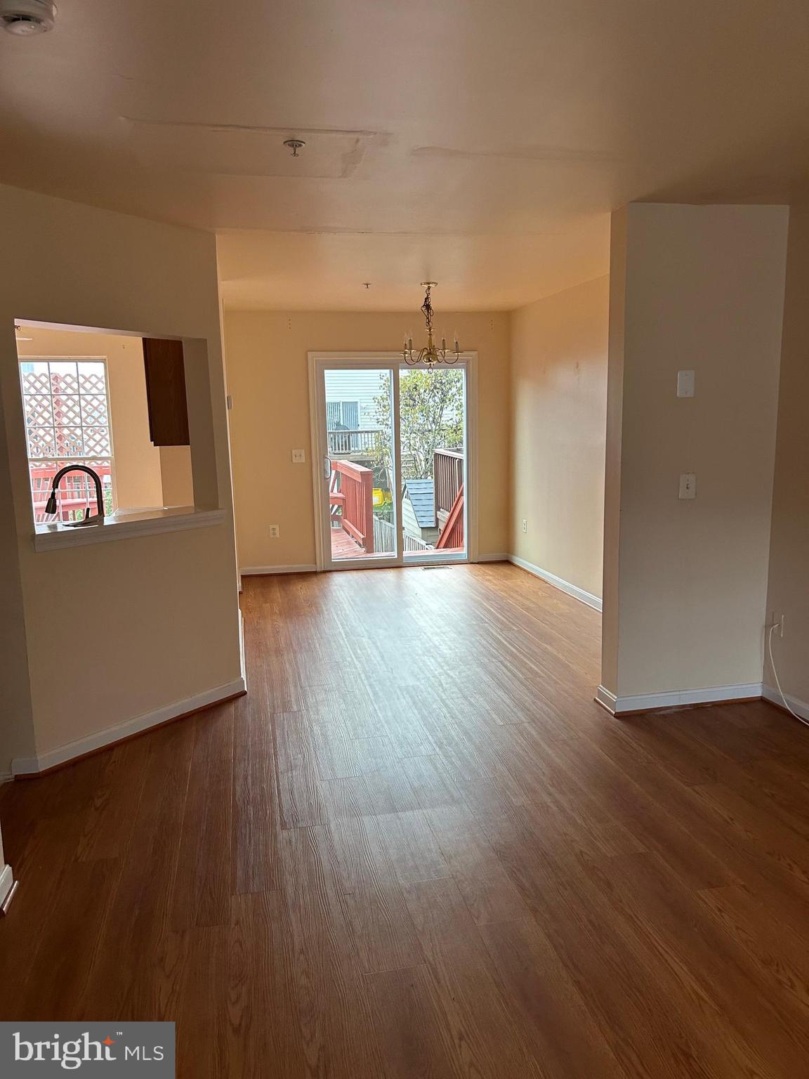 SEVEN OAKS - Residential Lease