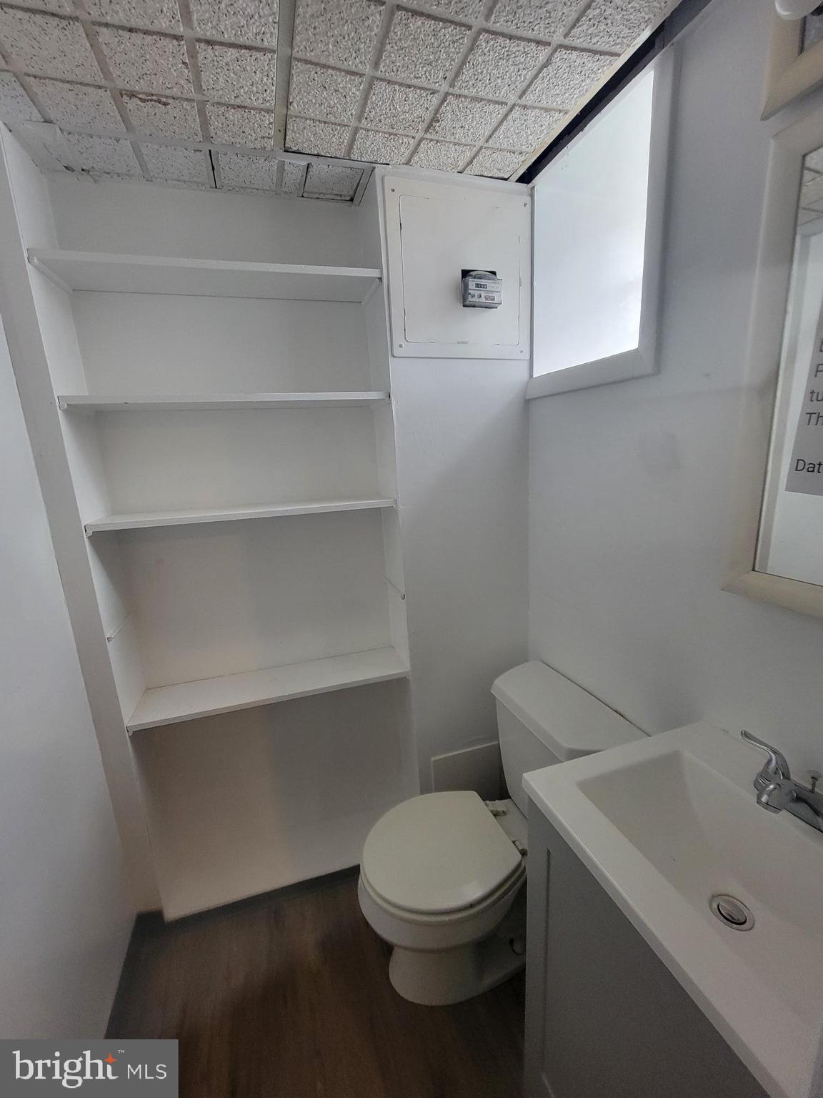 CASTOR GARDENS - Residential Lease