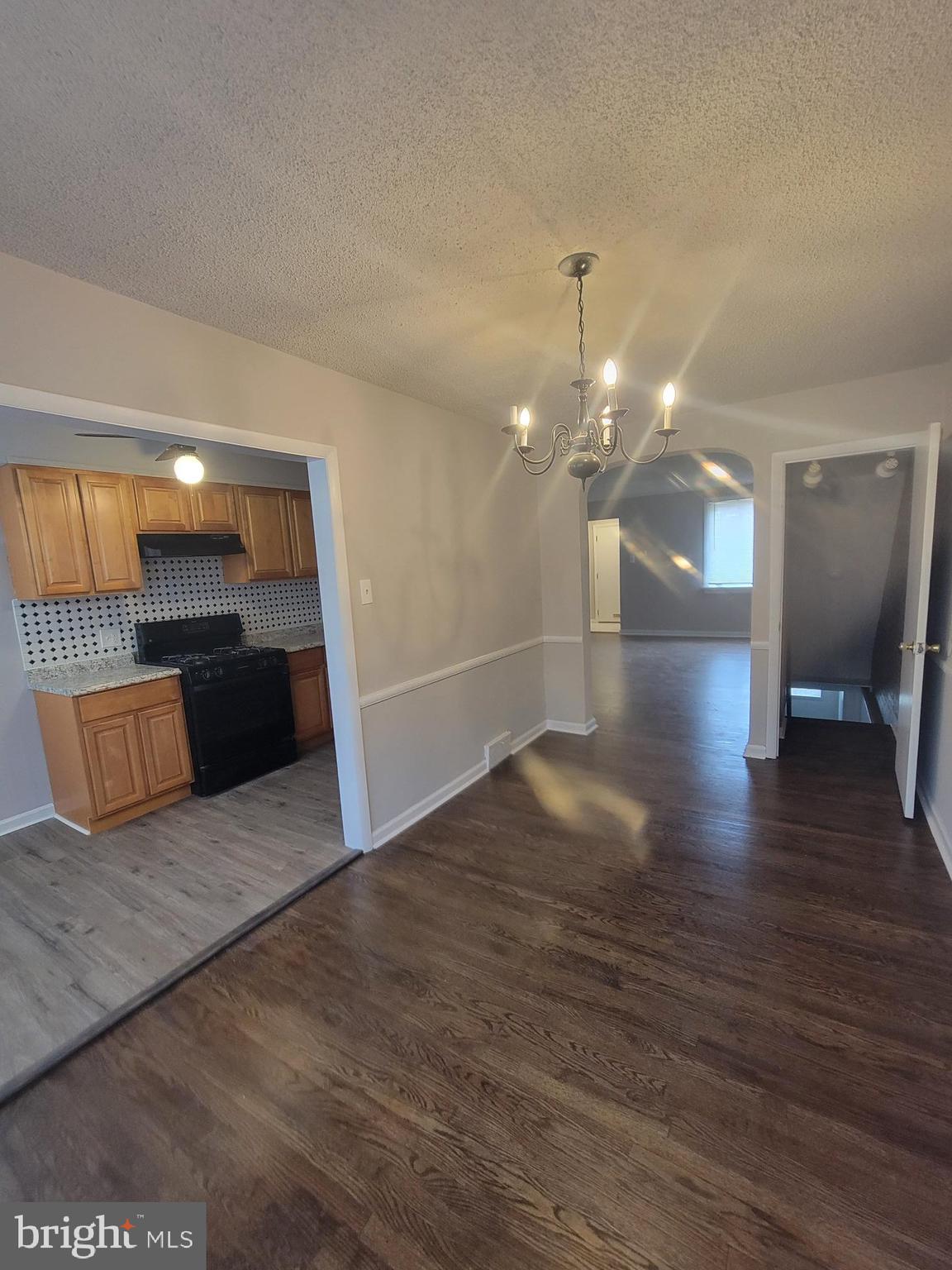 CASTOR GARDENS - Residential Lease