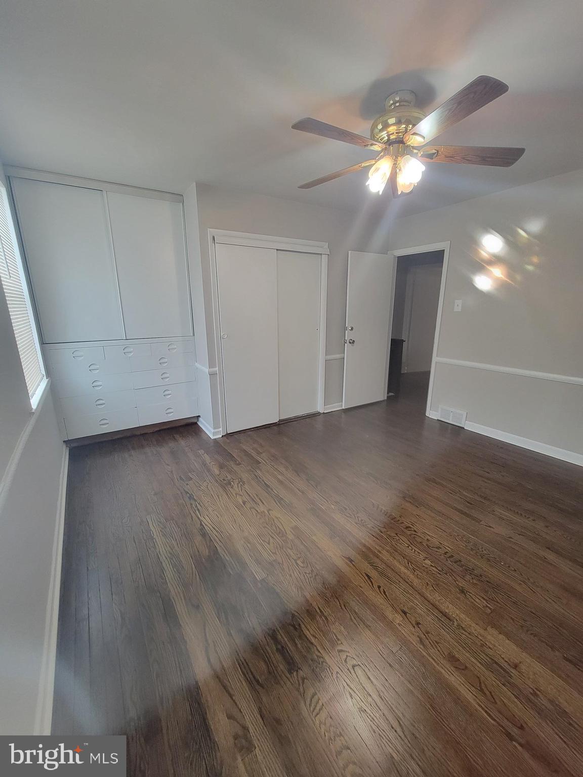 CASTOR GARDENS - Residential Lease