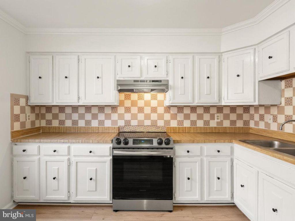 15278 CLOVERDALE ROAD