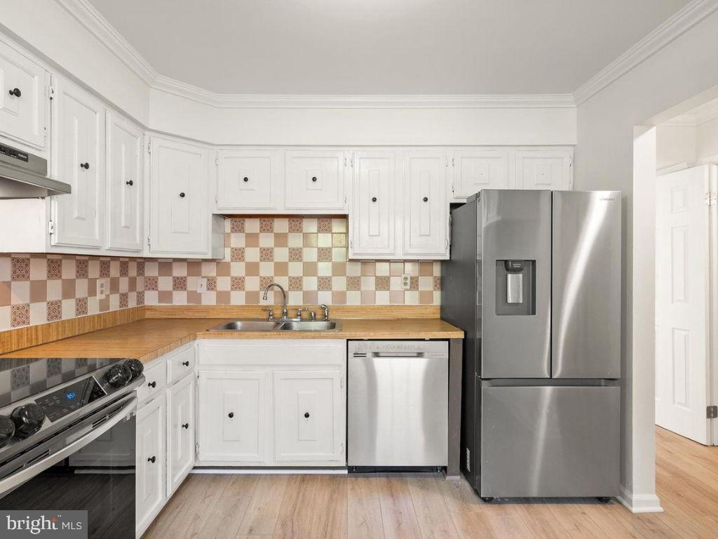 15278 CLOVERDALE ROAD