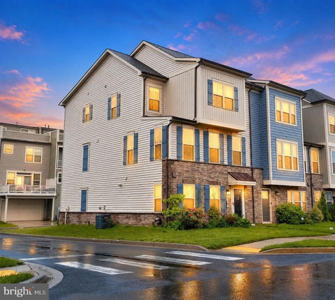 Townhouse For Rent - 8667 Shady Pines Drive<br/> FREDERICK, MD 21704