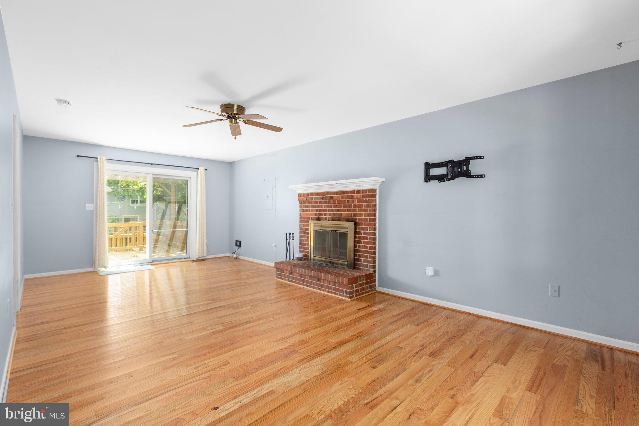 5310 LEAVELLS CROSSING DRIVE