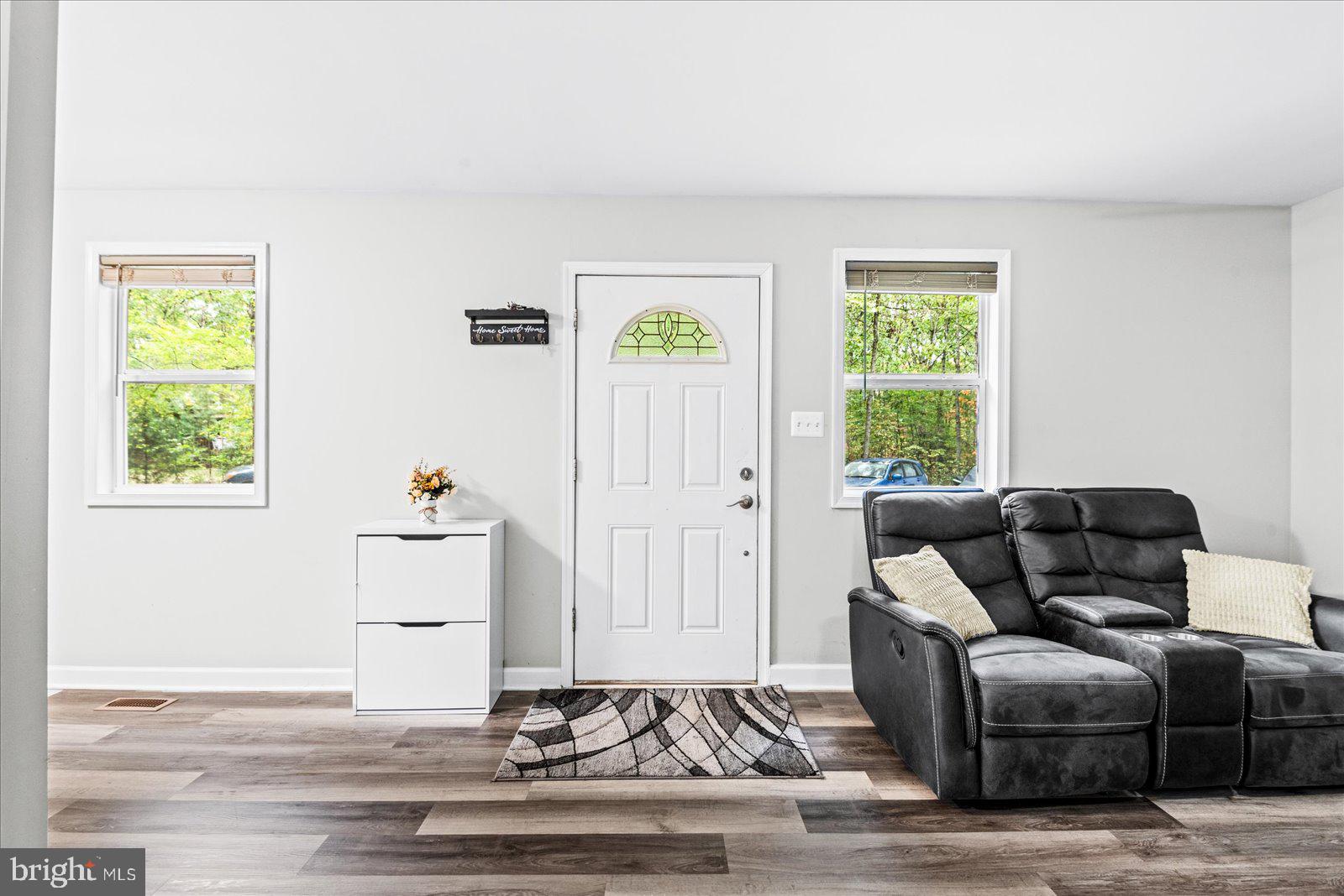 11402 RAILROAD LANE