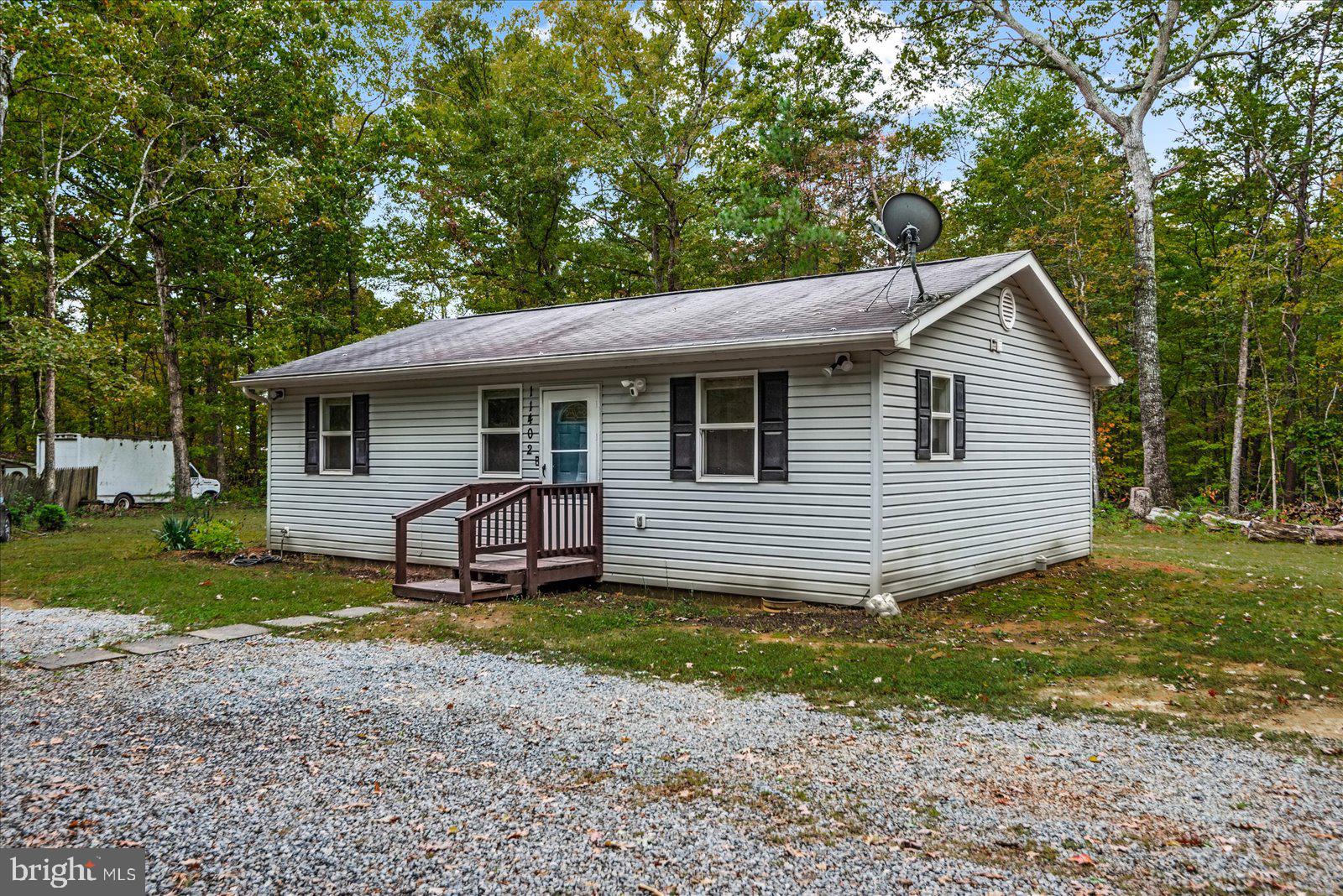 11402 RAILROAD LANE