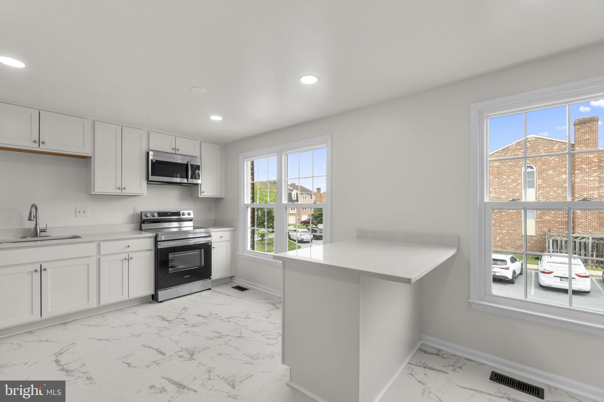 8039 HOLLOW REED COURT