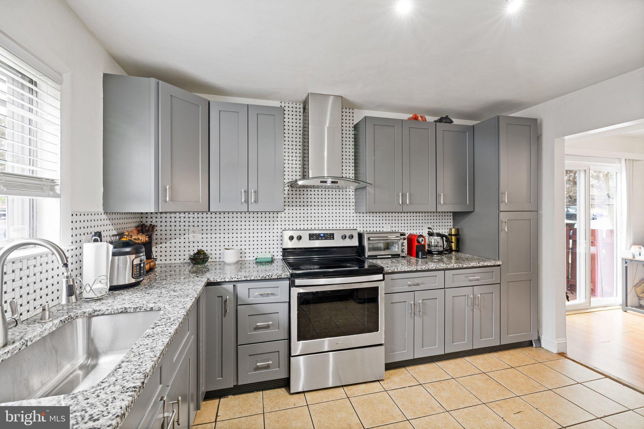 NEWPORT ESTATES - Residential