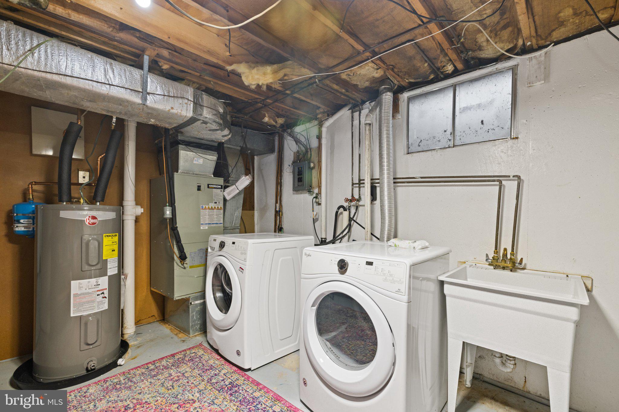 NEWPORT ESTATES - Residential