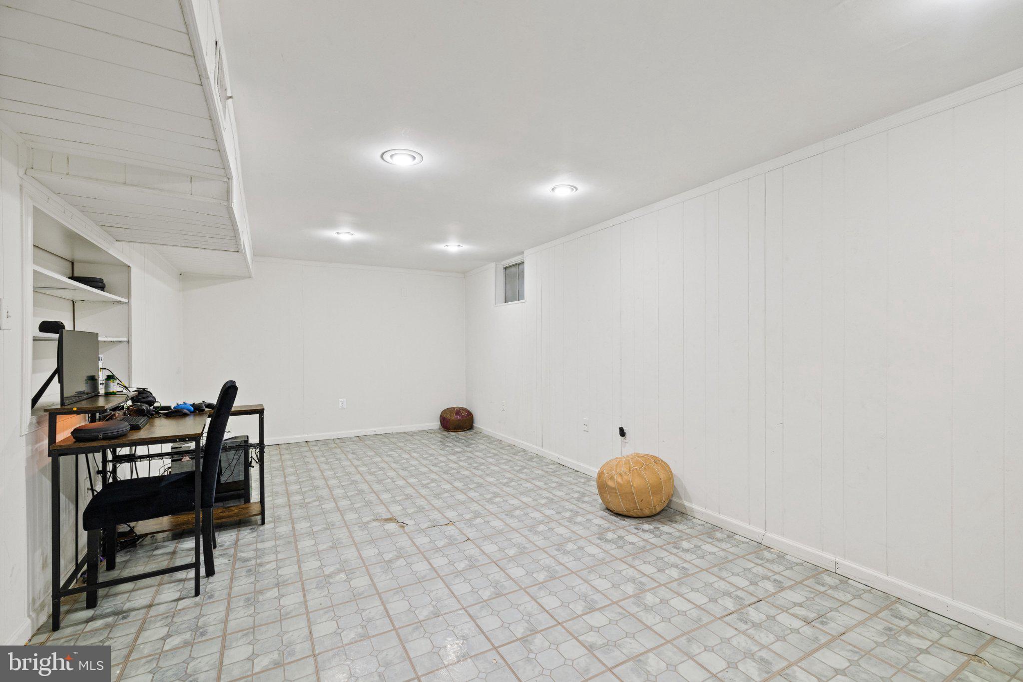 NEWPORT ESTATES - Residential