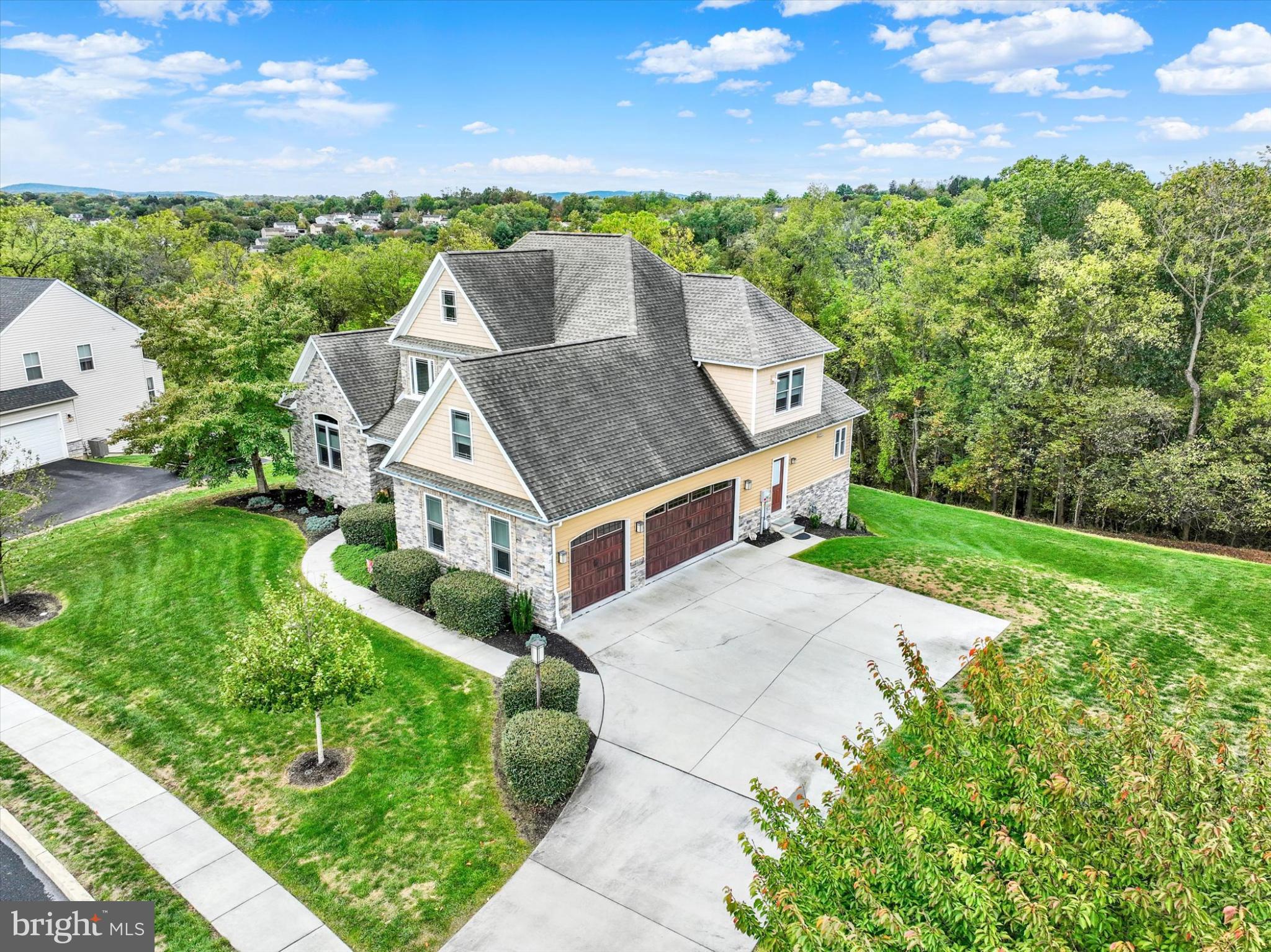 FLORIBUNDA HEIGHTS - Residential