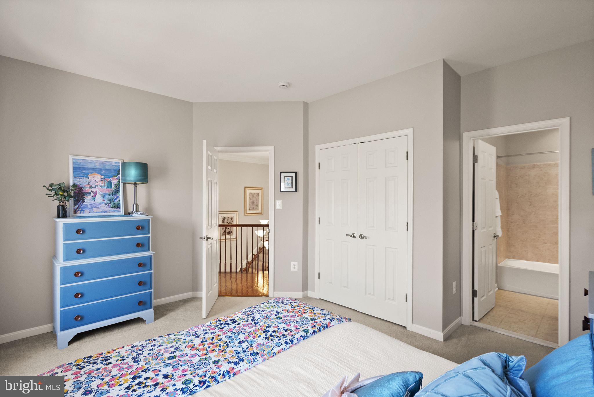 HAYMARKET OVERLOOK - Residential