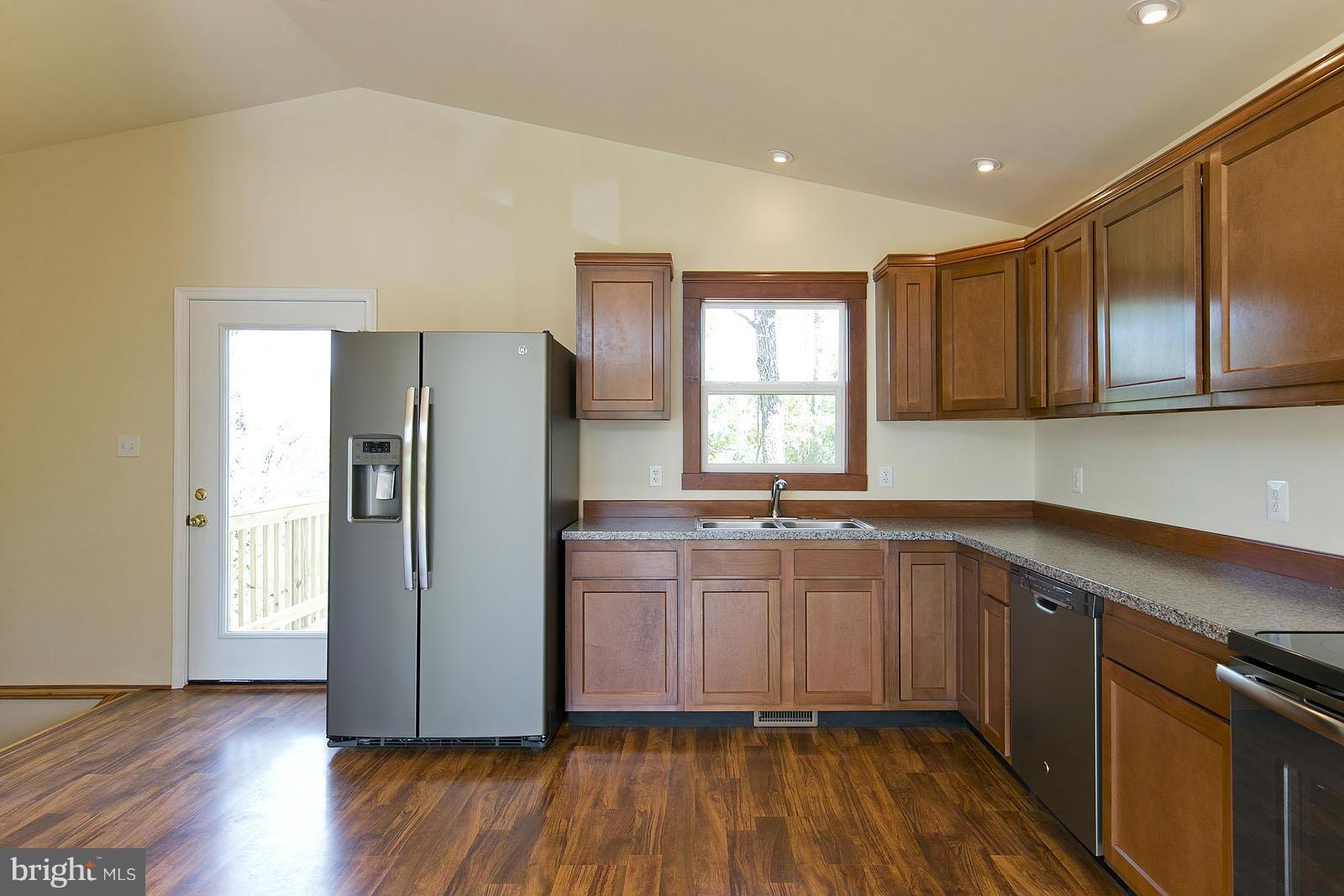 APPLE MT LAKE - Residential