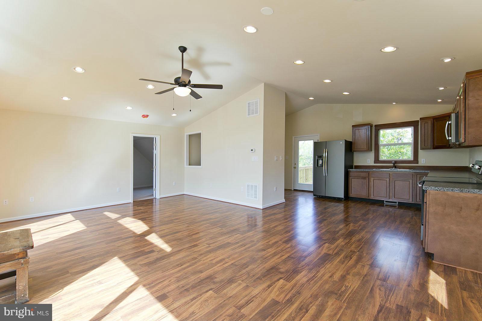 APPLE MT LAKE - Residential