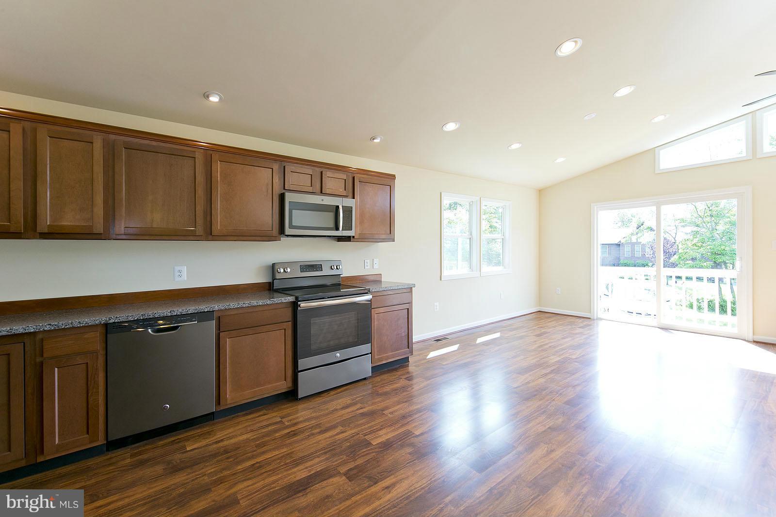 APPLE MT LAKE - Residential