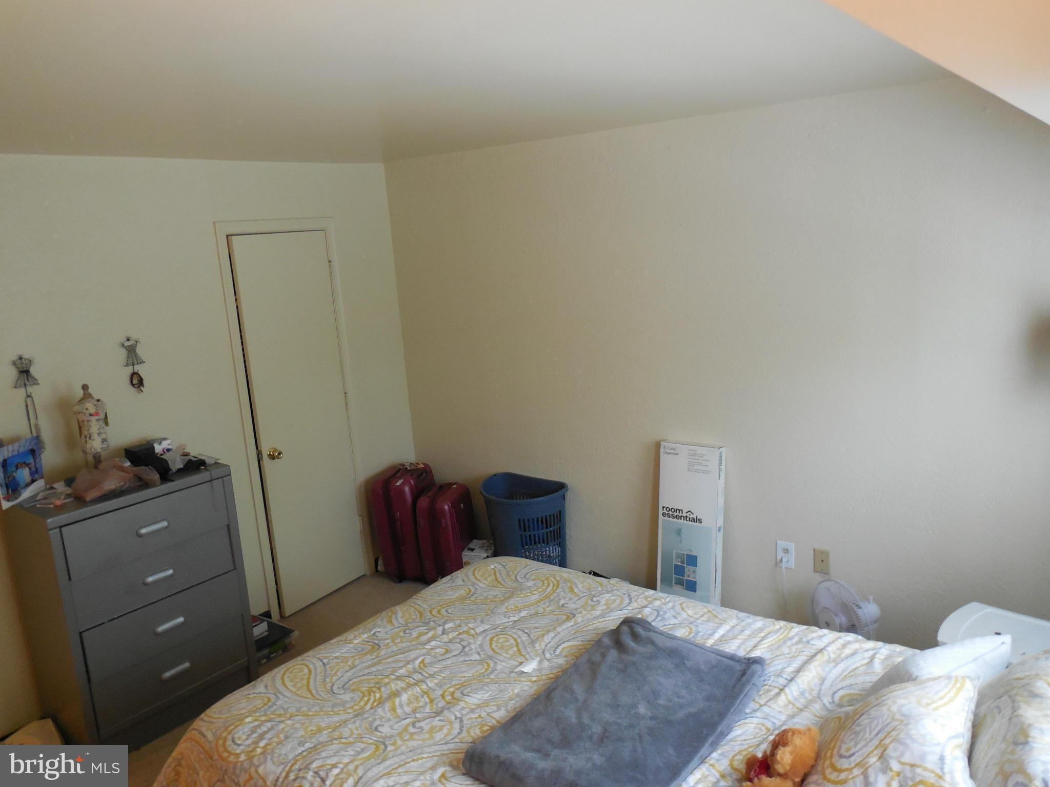 SURREY AT MANCHESTER LAKES - Residential