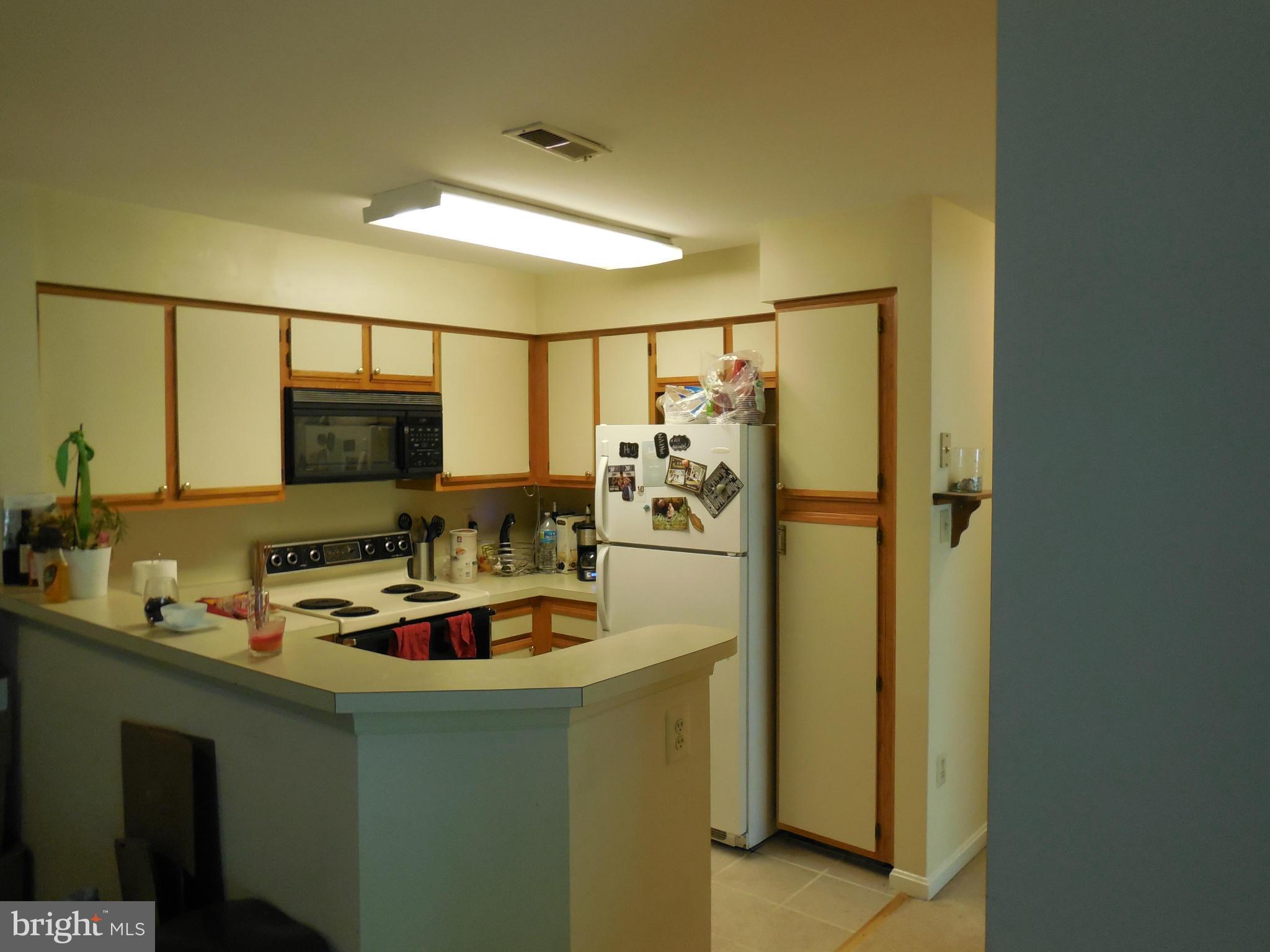 SURREY AT MANCHESTER LAKES - Residential