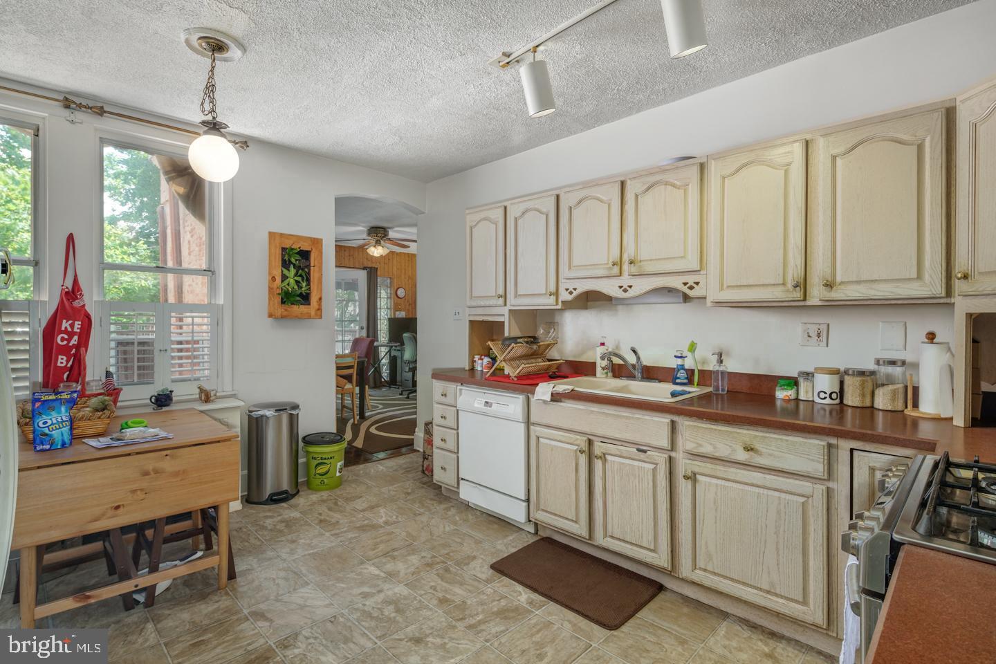 POWELTON VILLAGE - Residential Income