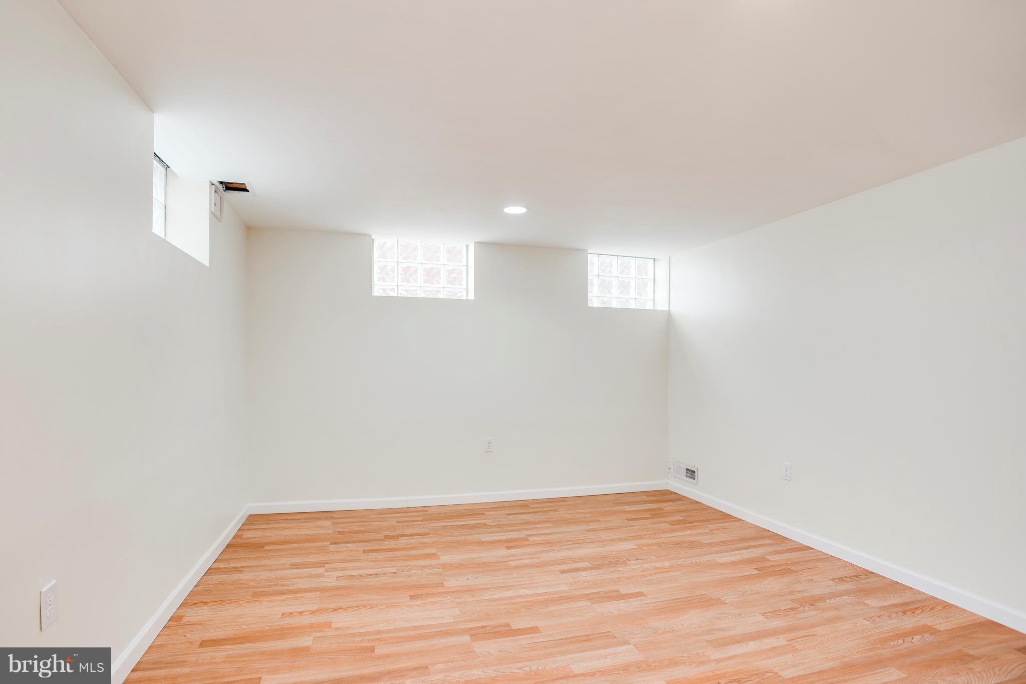 HILLENDALE - Residential