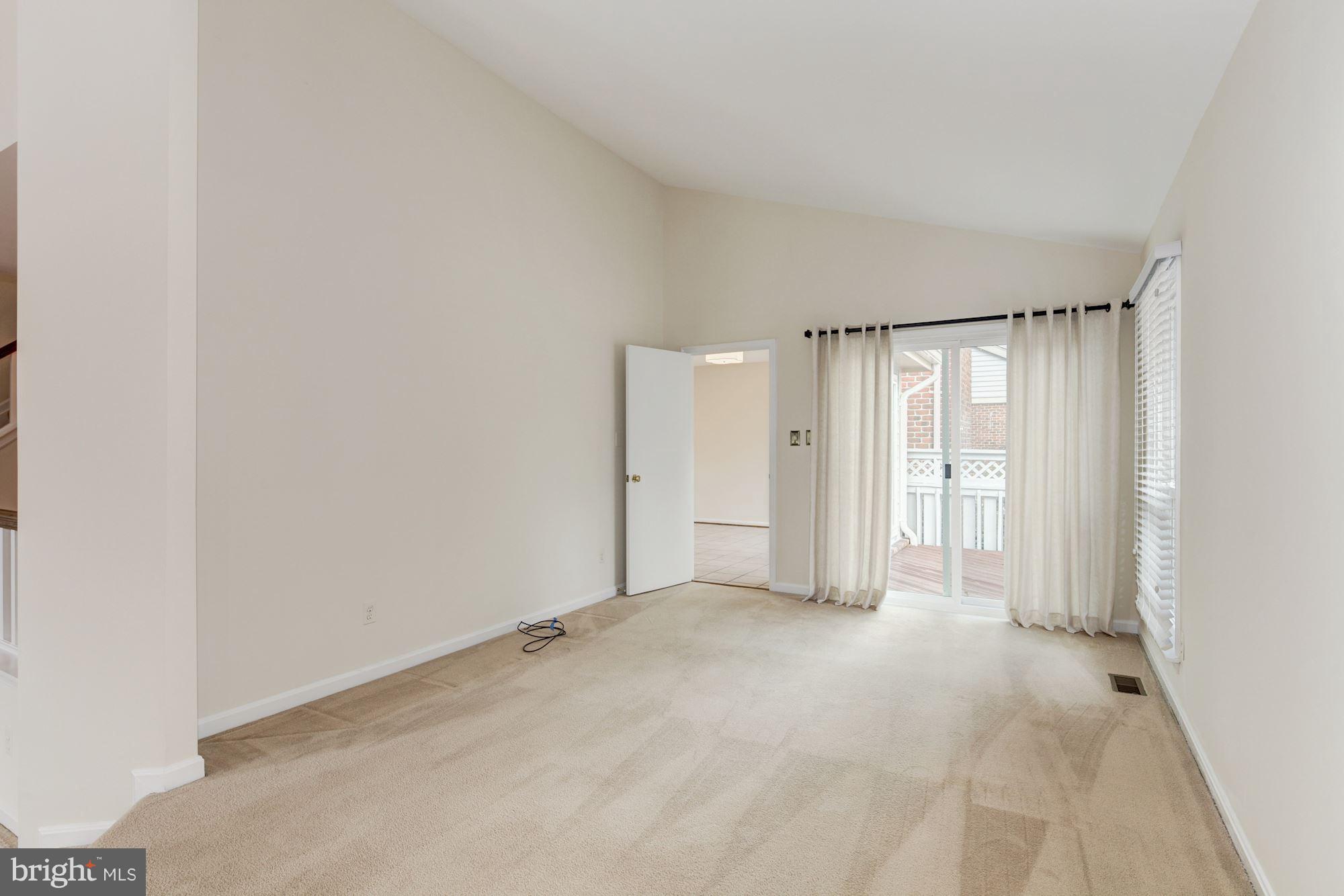 THE MEADOWS OF GREEN SPRING - Residential Lease