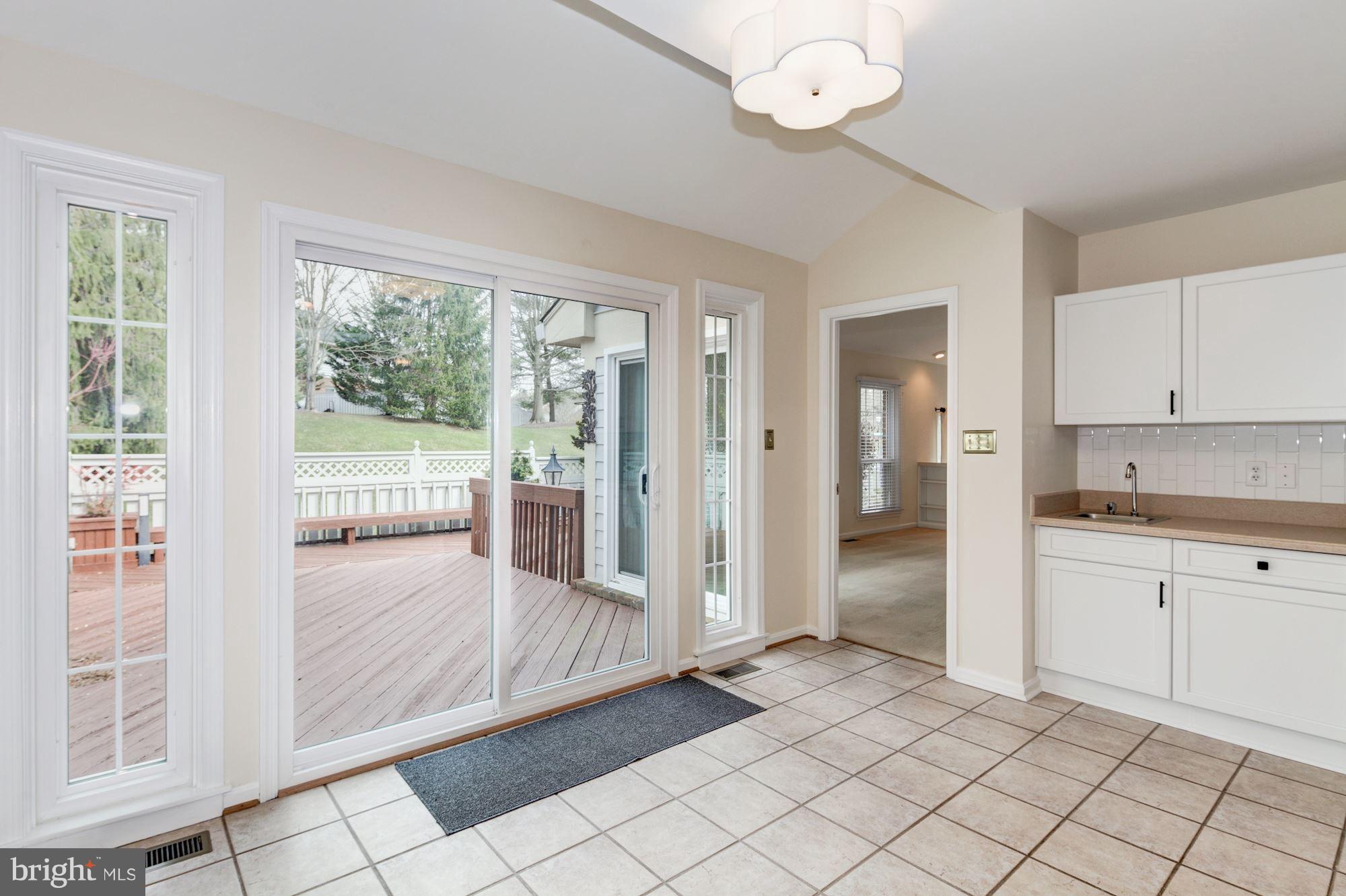 THE MEADOWS OF GREEN SPRING - Residential Lease