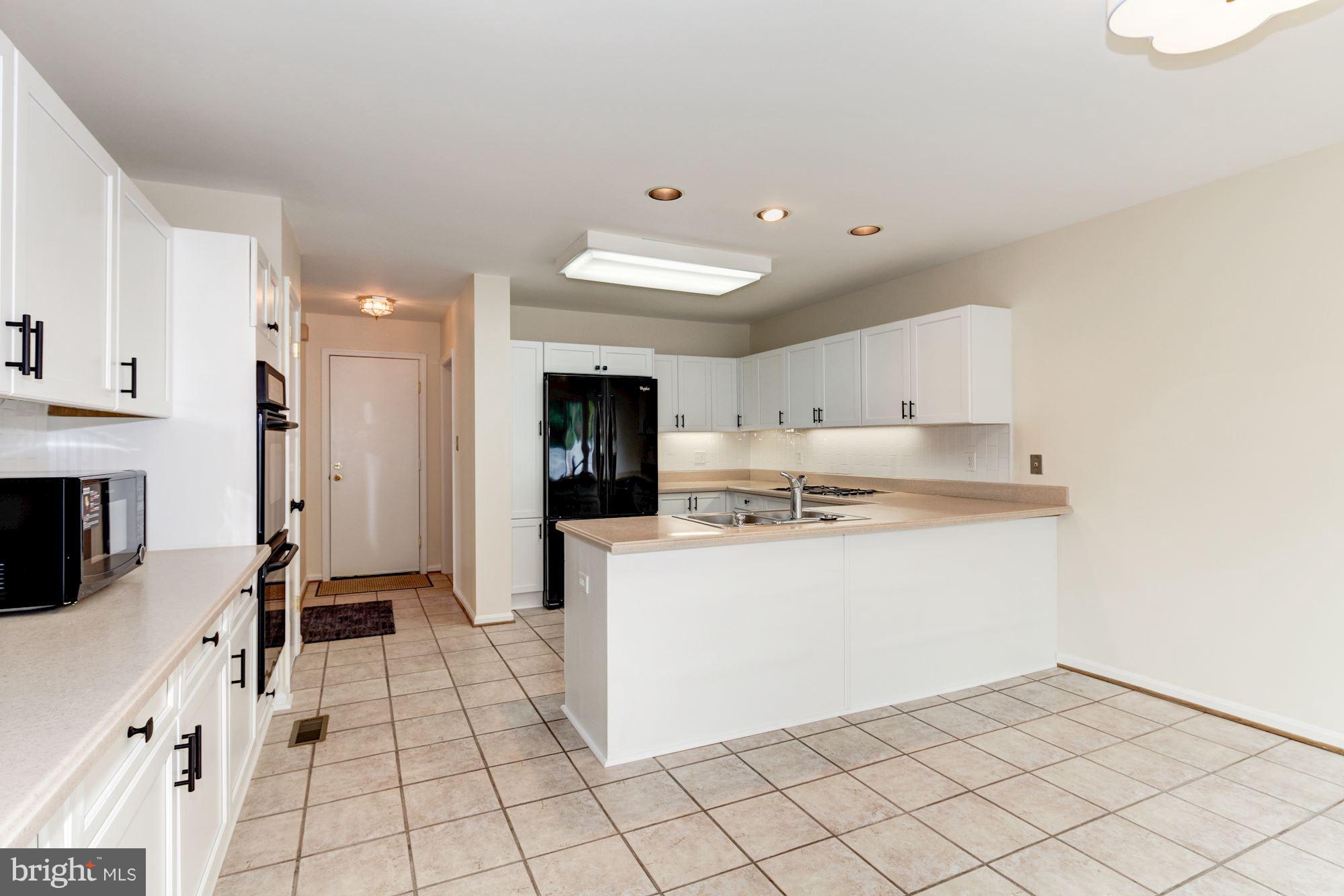 THE MEADOWS OF GREEN SPRING - Residential Lease