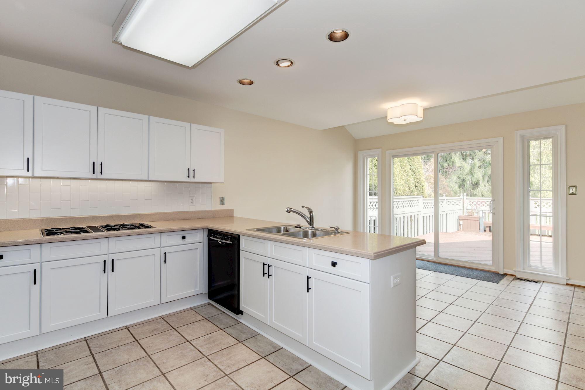 THE MEADOWS OF GREEN SPRING - Residential Lease