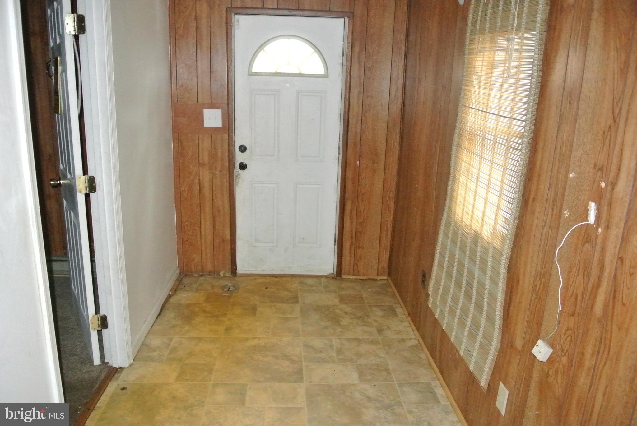 COUNTRY CLUB SOUTH - Residential