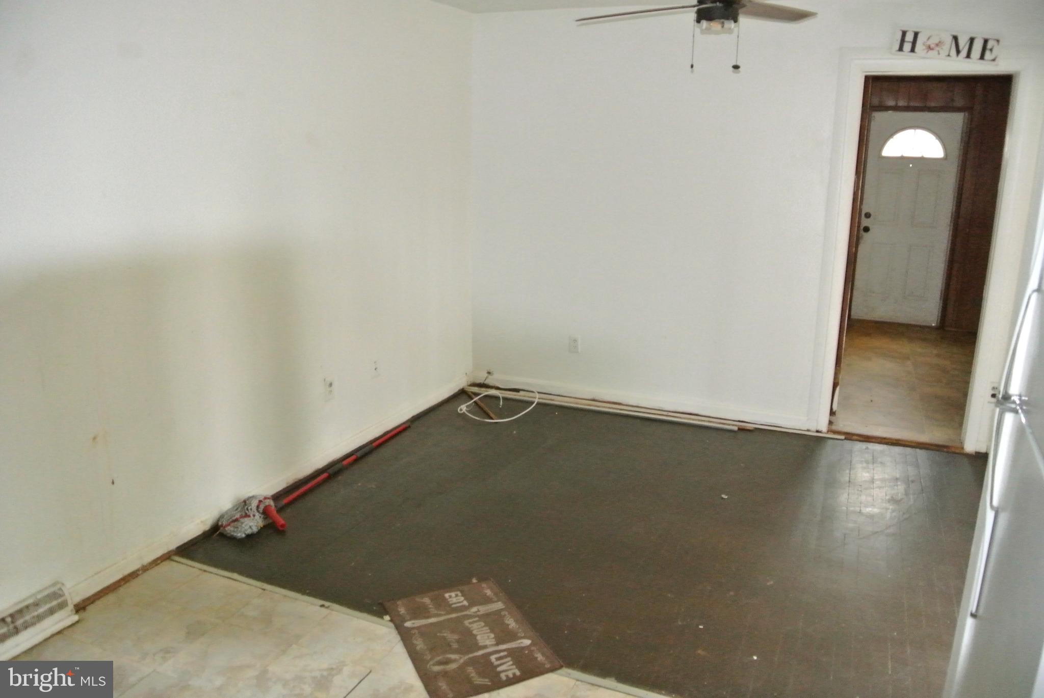 COUNTRY CLUB SOUTH - Residential