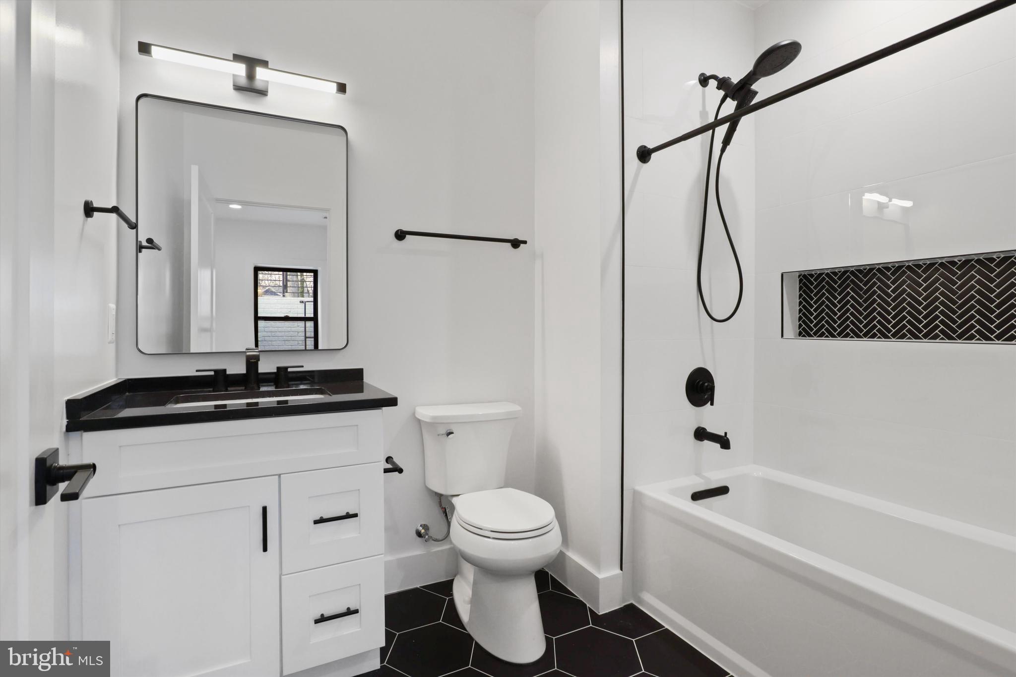 VIENNA WOODS - Residential