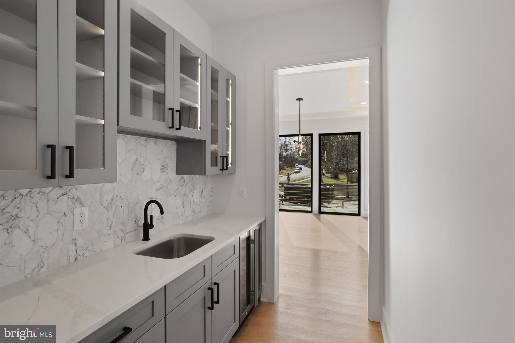 VIENNA WOODS - Residential