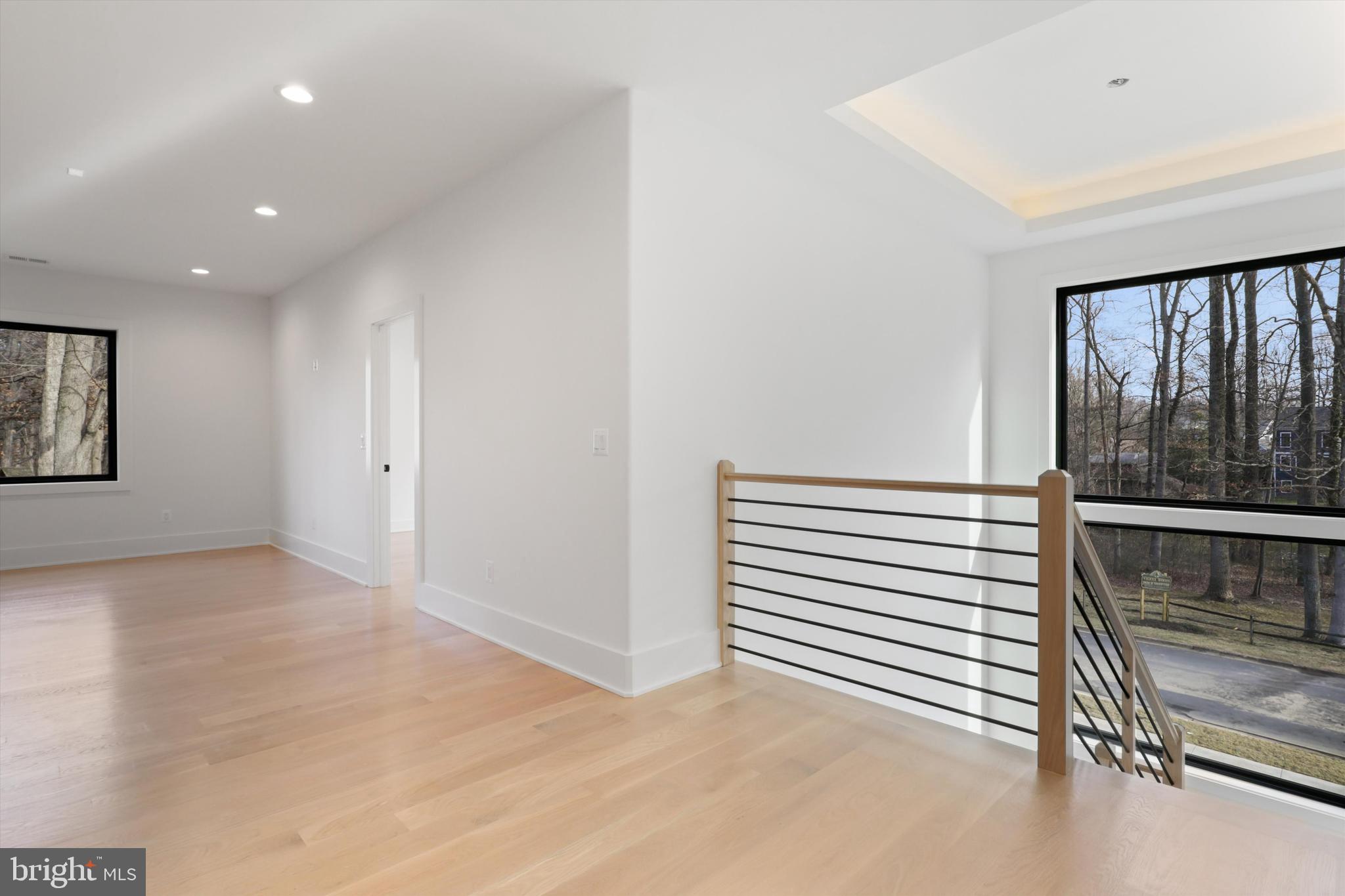 VIENNA WOODS - Residential