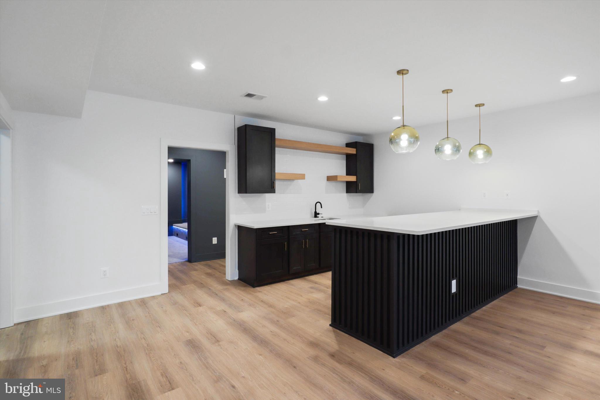 VIENNA WOODS - Residential