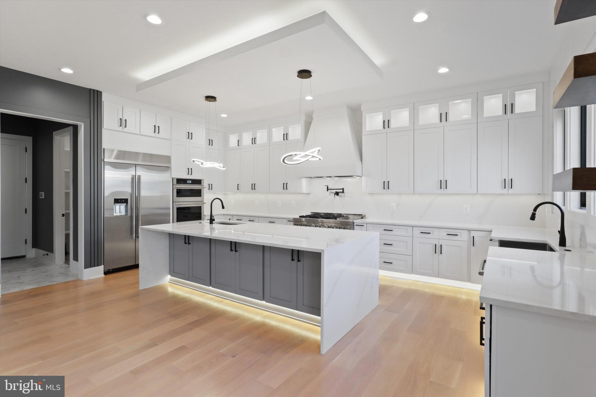 VIENNA WOODS - Residential