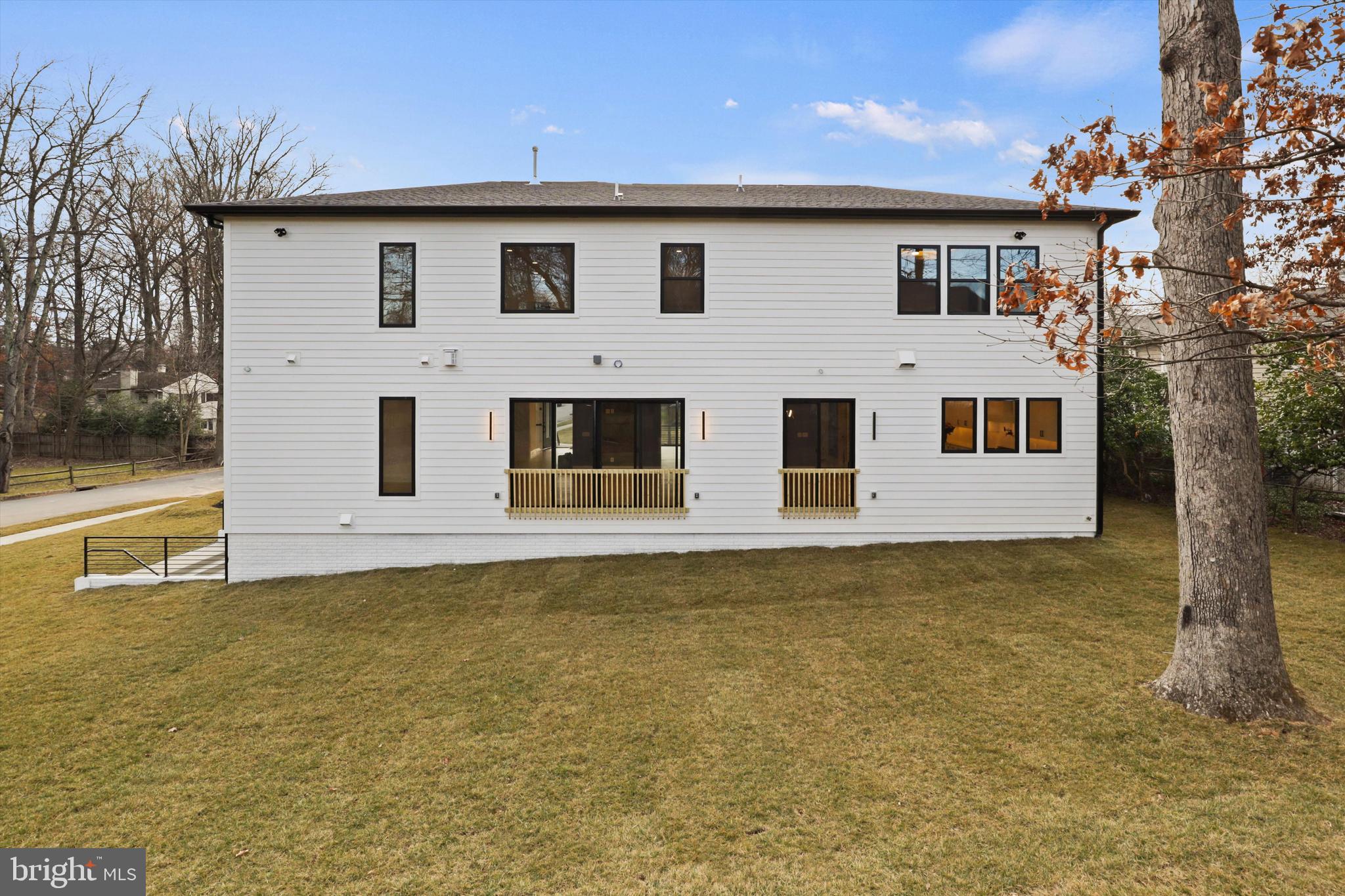 VIENNA WOODS - Residential