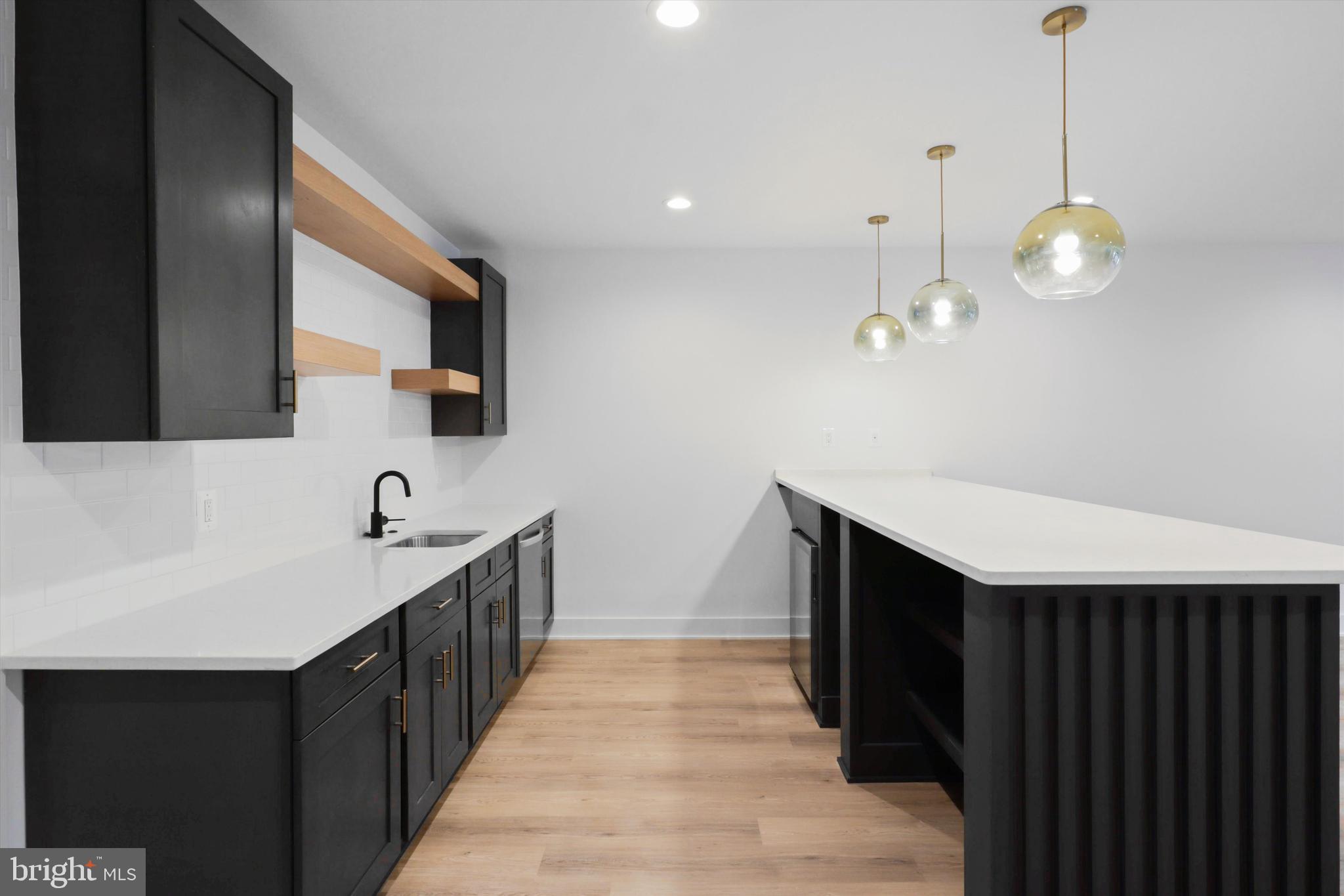 VIENNA WOODS - Residential