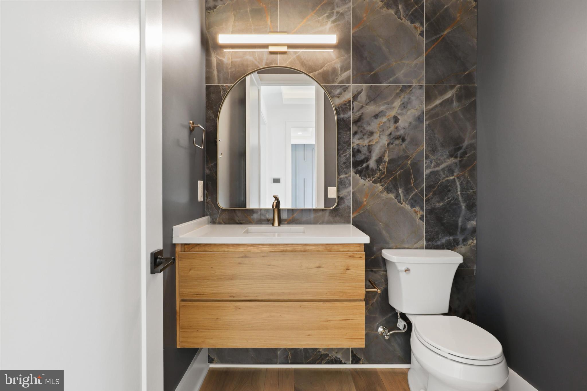 VIENNA WOODS - Residential