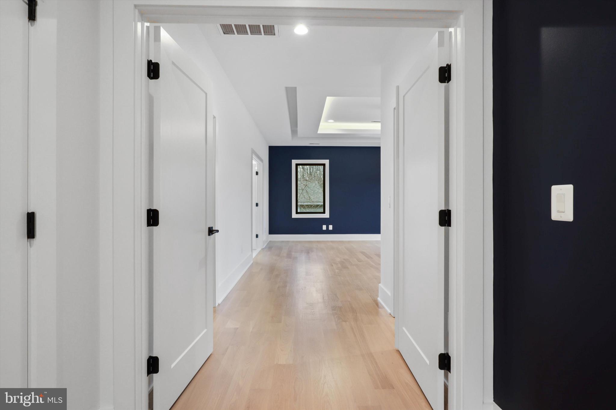 VIENNA WOODS - Residential