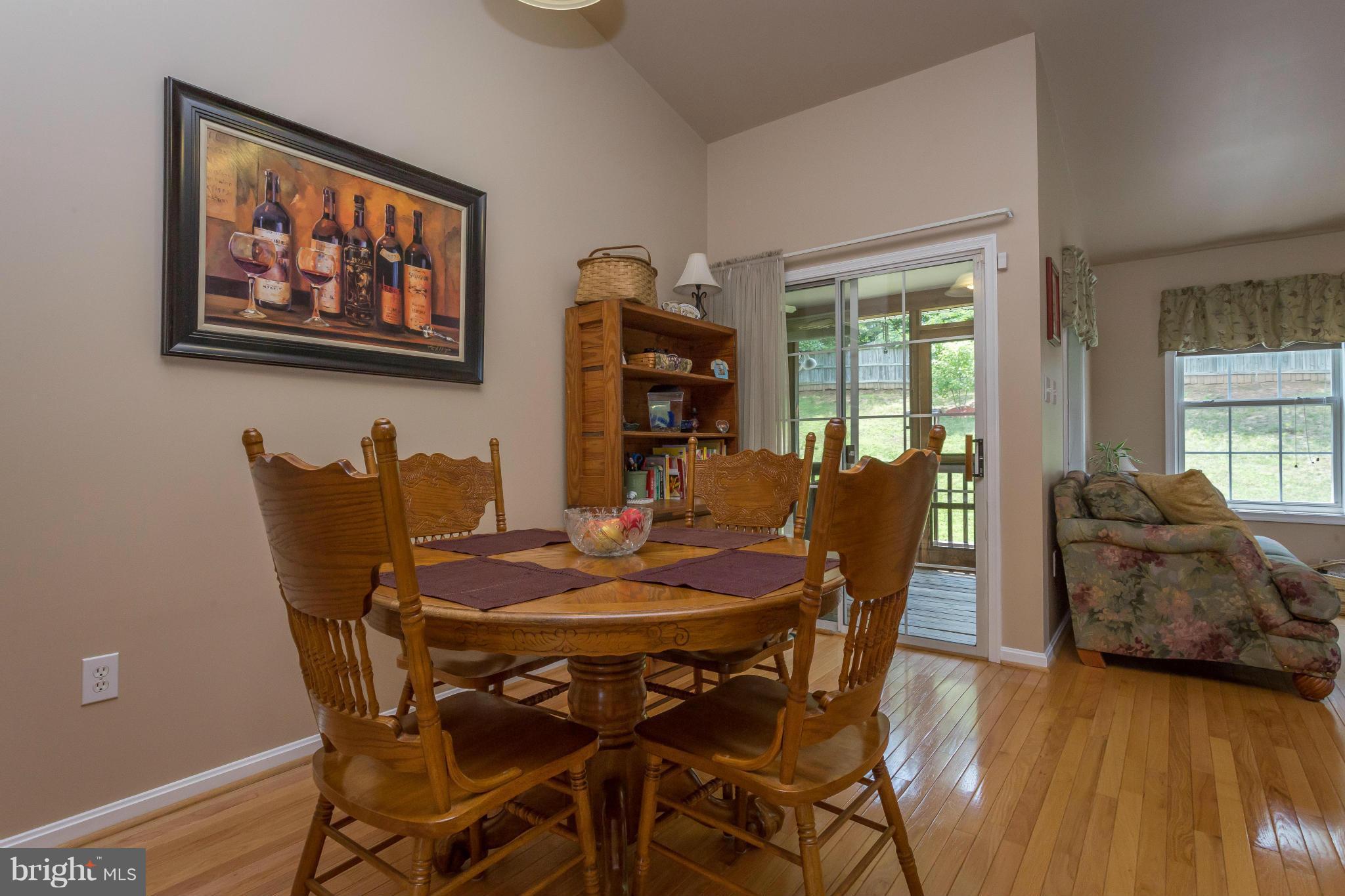 STONE RIVER - Residential