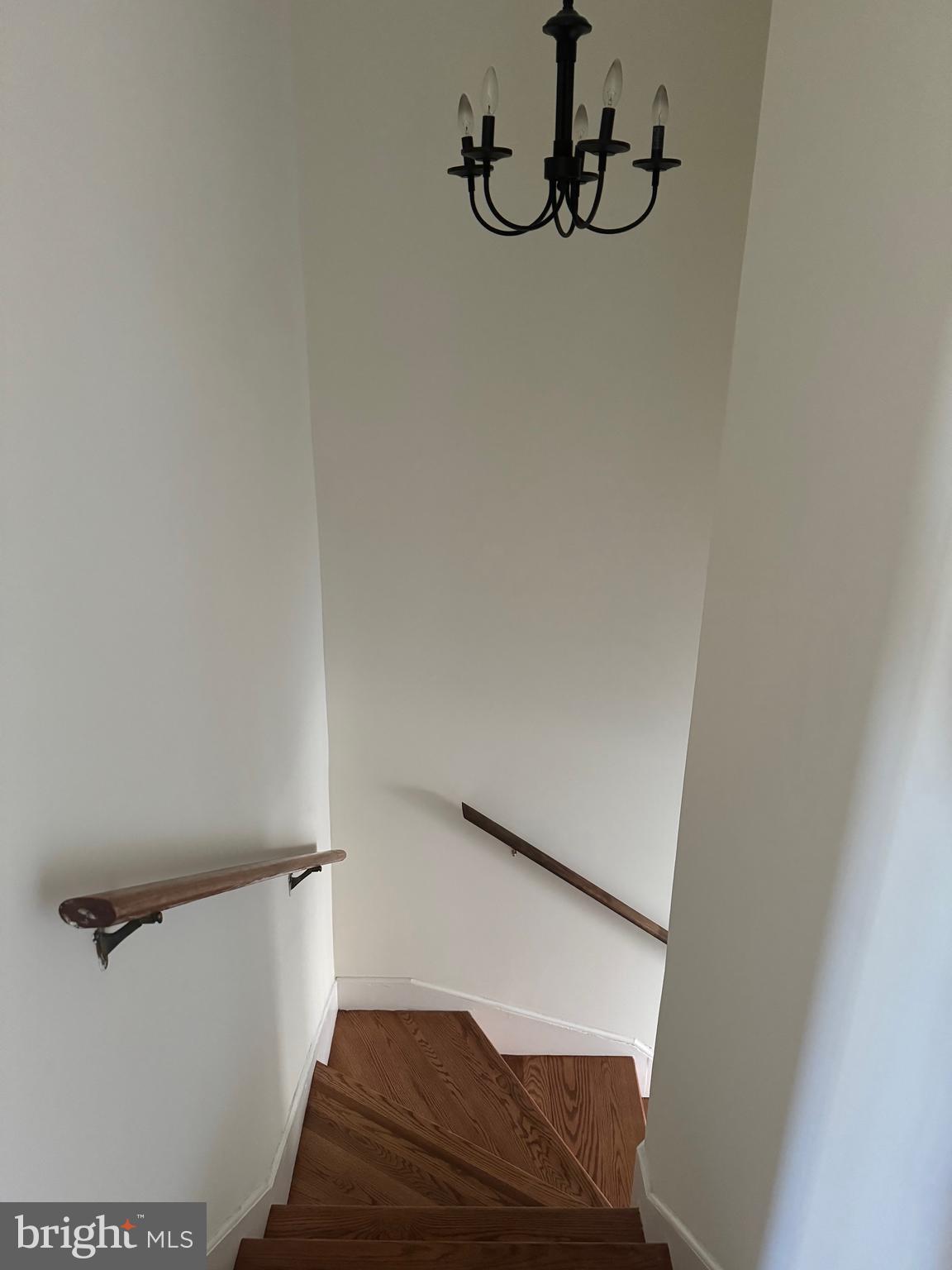 CARLYN SQUARE - Residential Lease