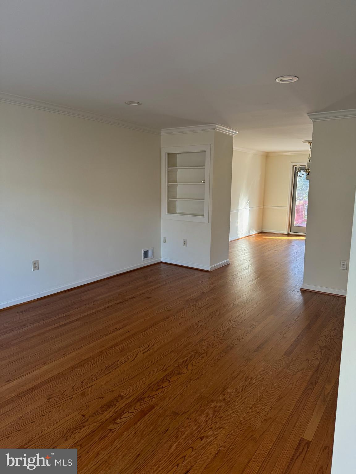 CARLYN SQUARE - Residential Lease