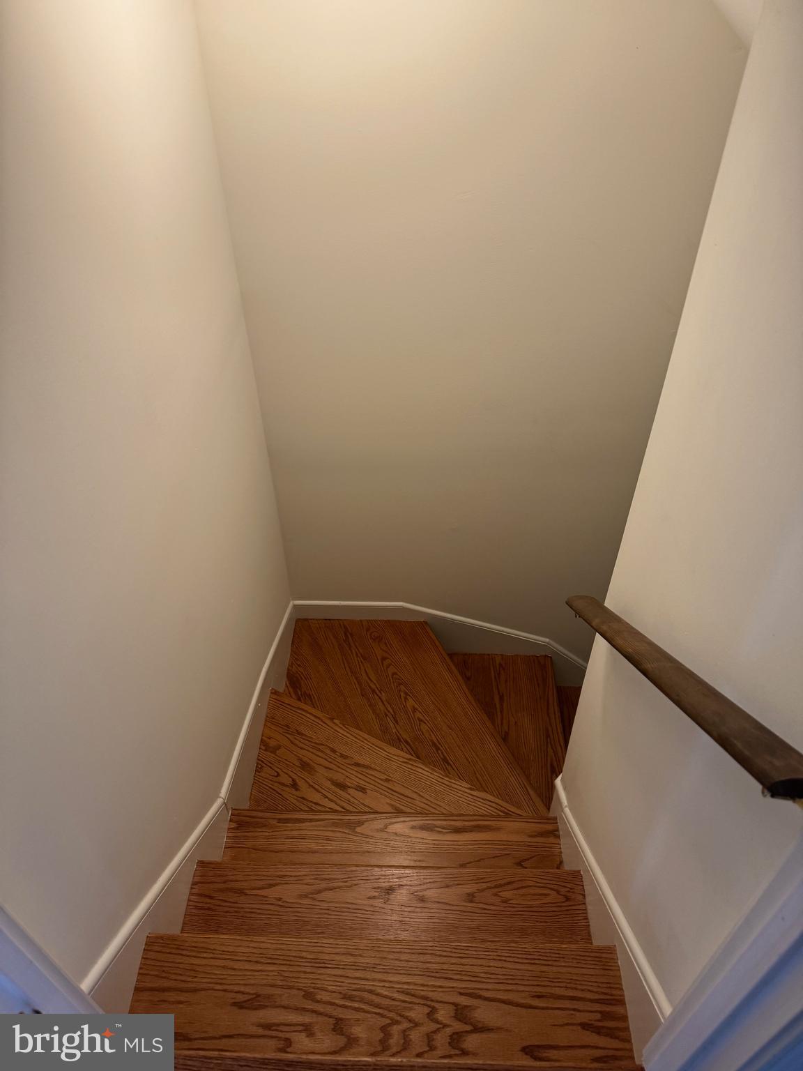 CARLYN SQUARE - Residential Lease