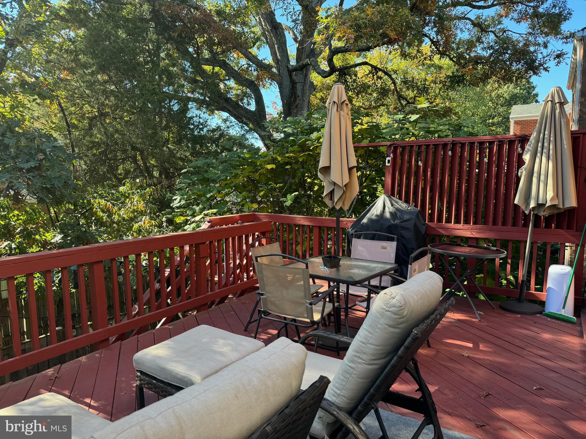 CARLYN SQUARE - Residential Lease