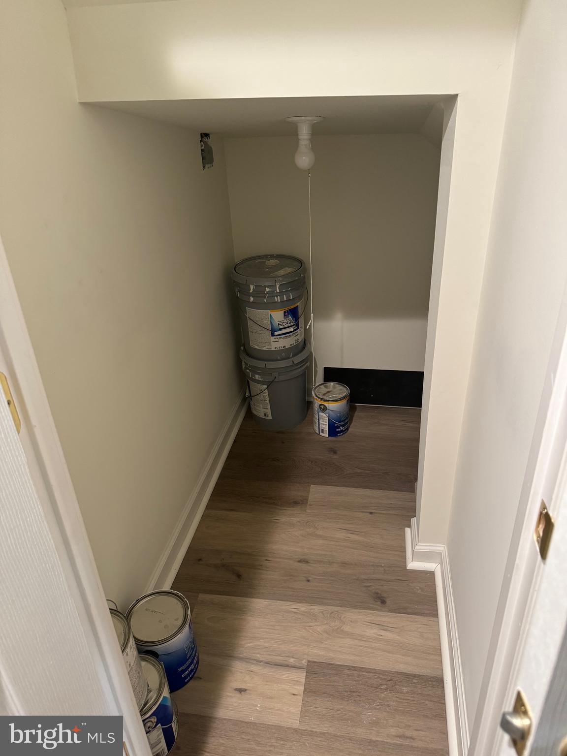 CARLYN SQUARE - Residential Lease