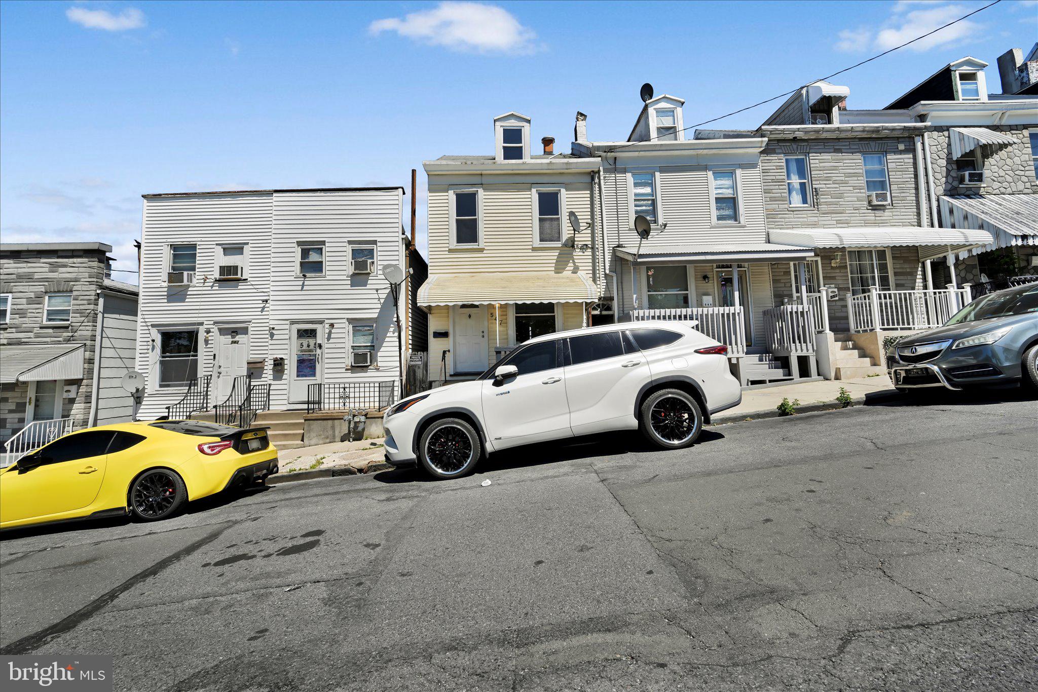 547 S 10TH STREET