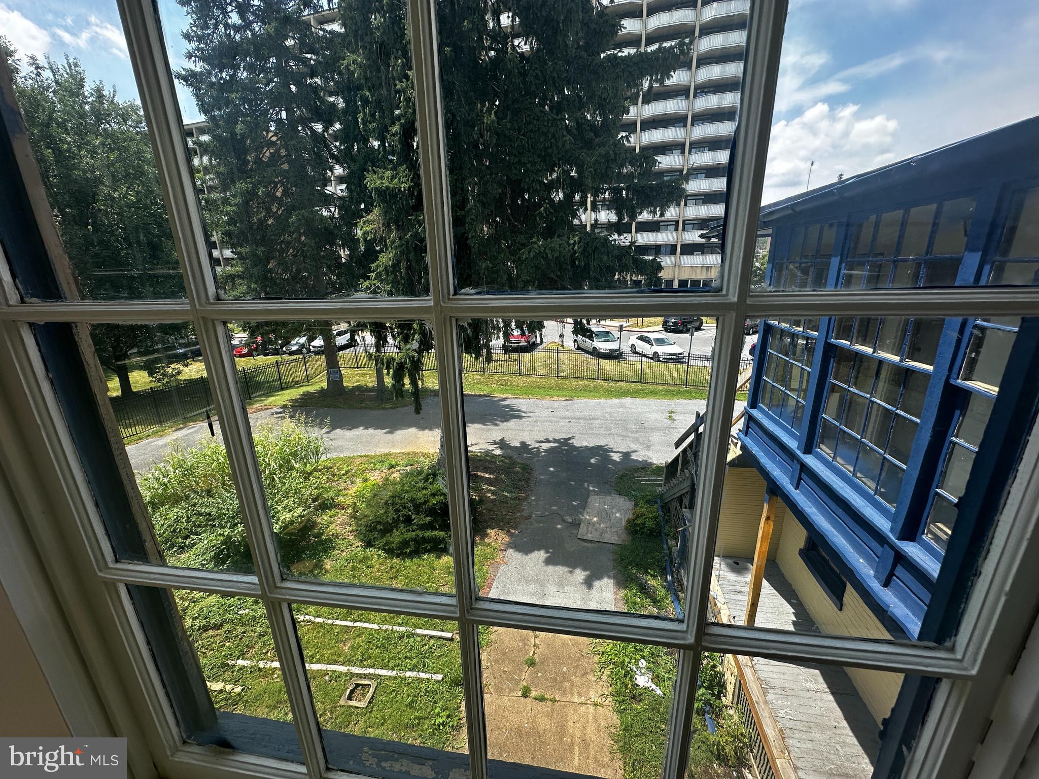 ARTS & ENTERTAINMENT DISTRICT - Residential