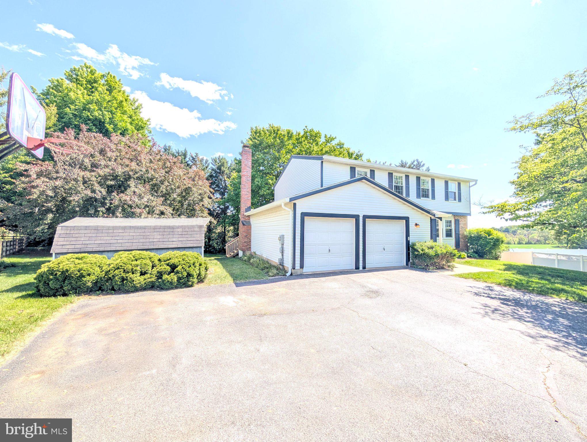 8211 REVEILLE COURT