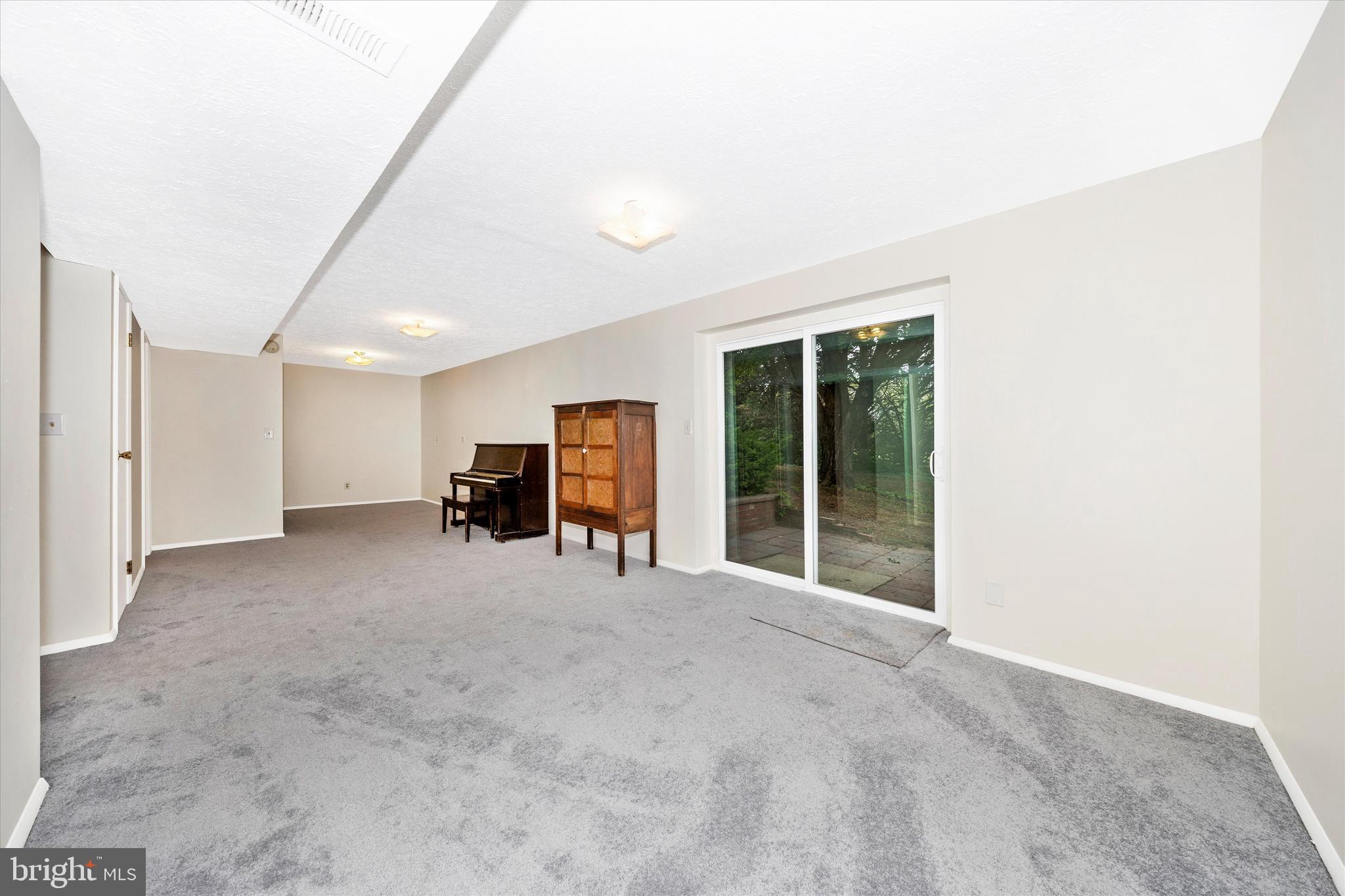 DUBLIN MANOR - Residential