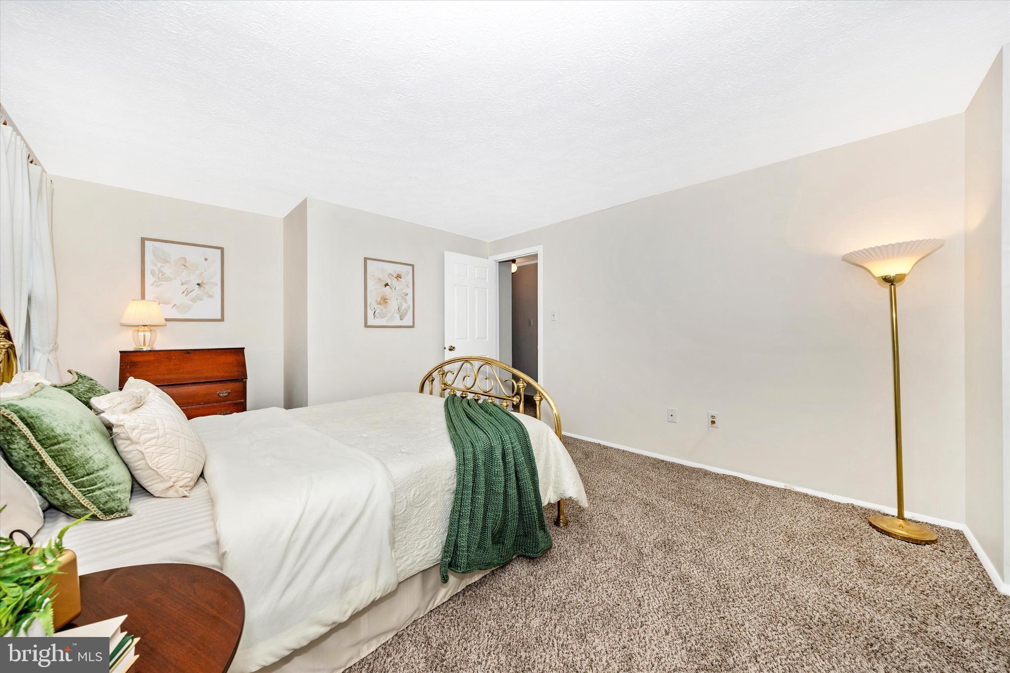 DUBLIN MANOR - Residential